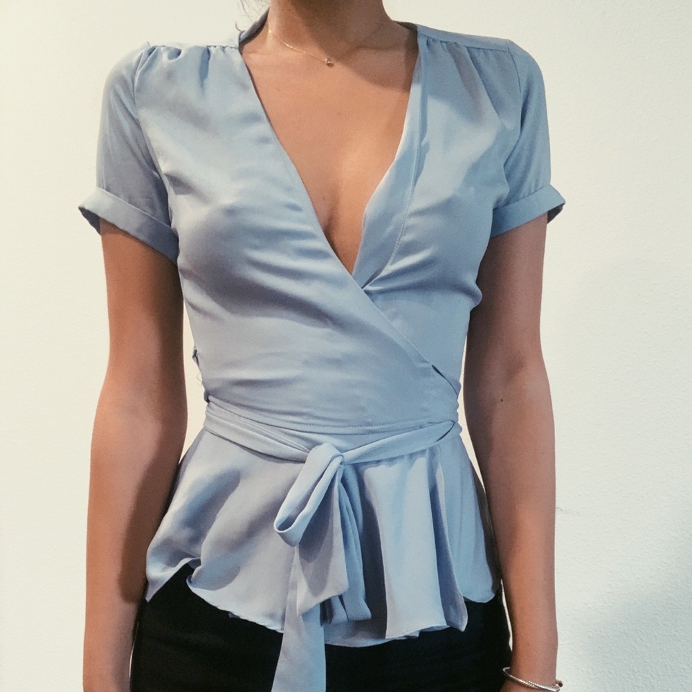 Silk light blue wrap top from Le Acedemie